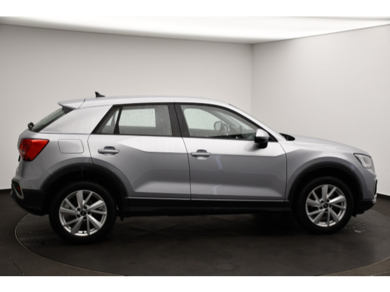 Audi - Q2_19