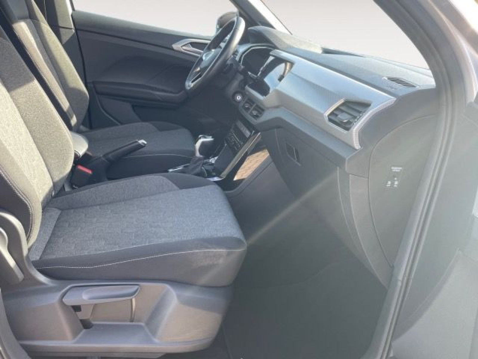 Volkswagen - T-Cross_15