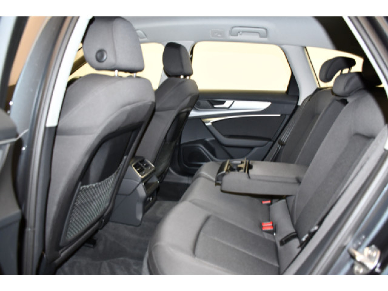 Audi - A6 Avant_8