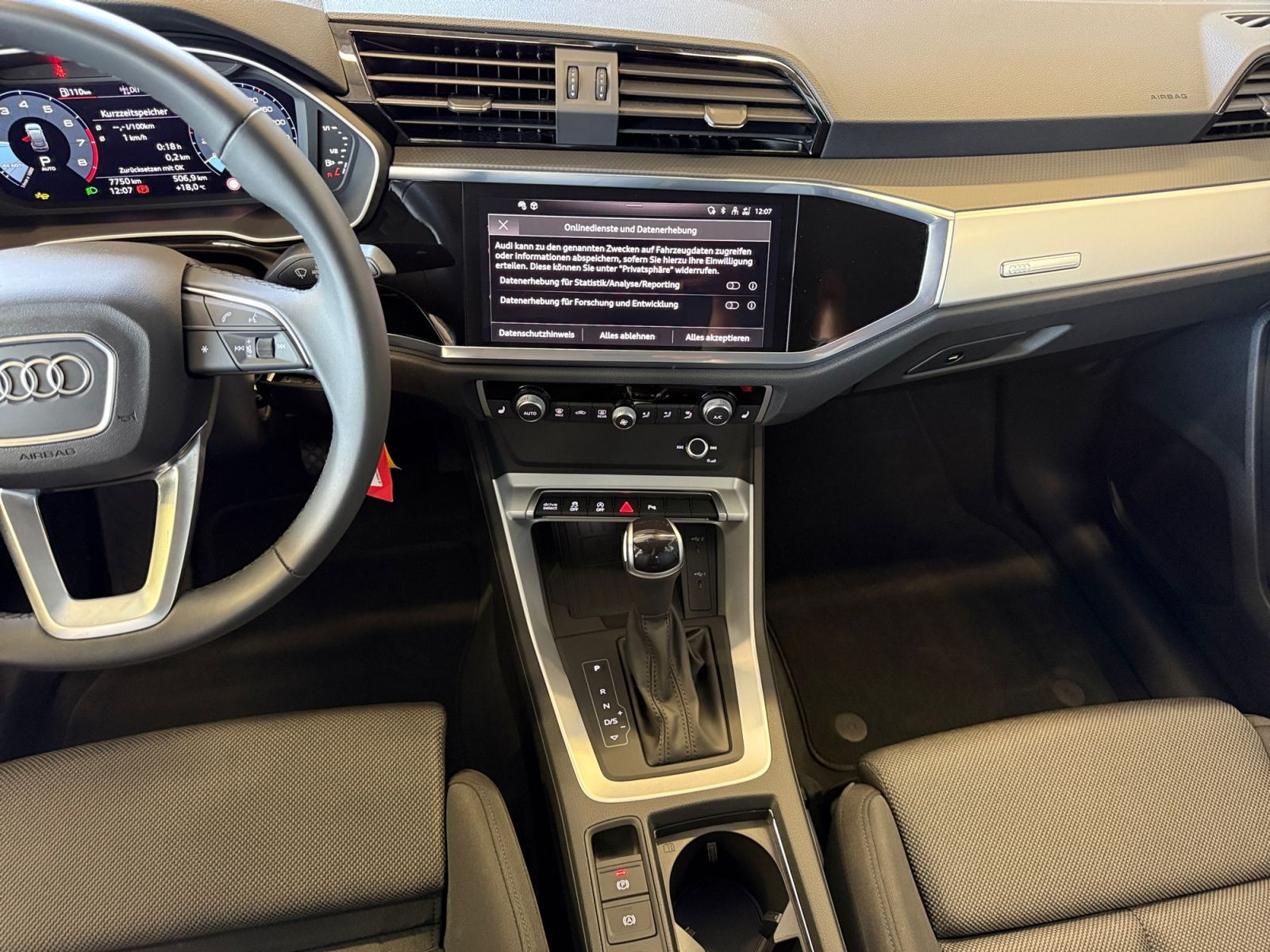 Audi - Q3 Sportback_13