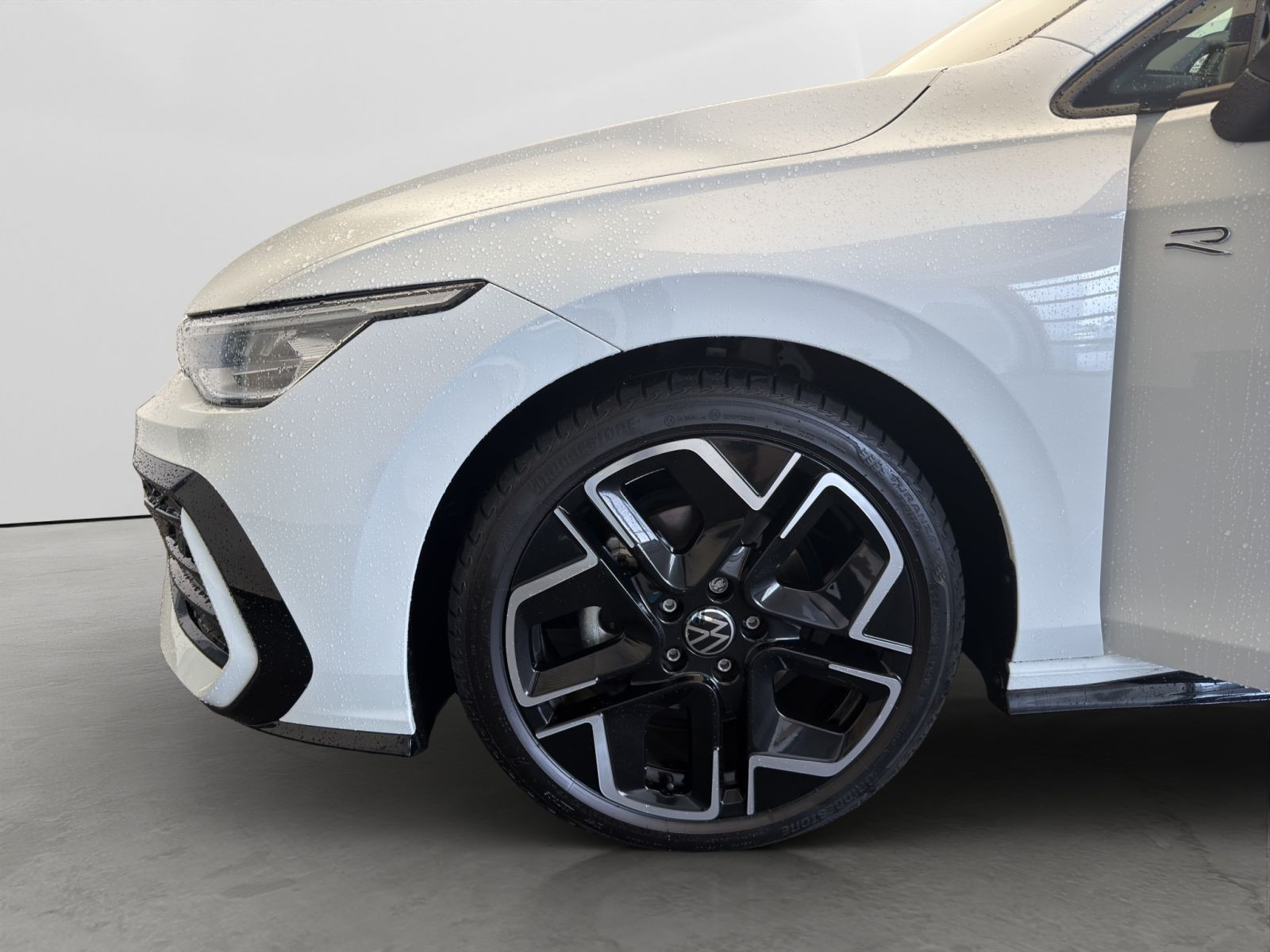 Volkswagen - Golf_18