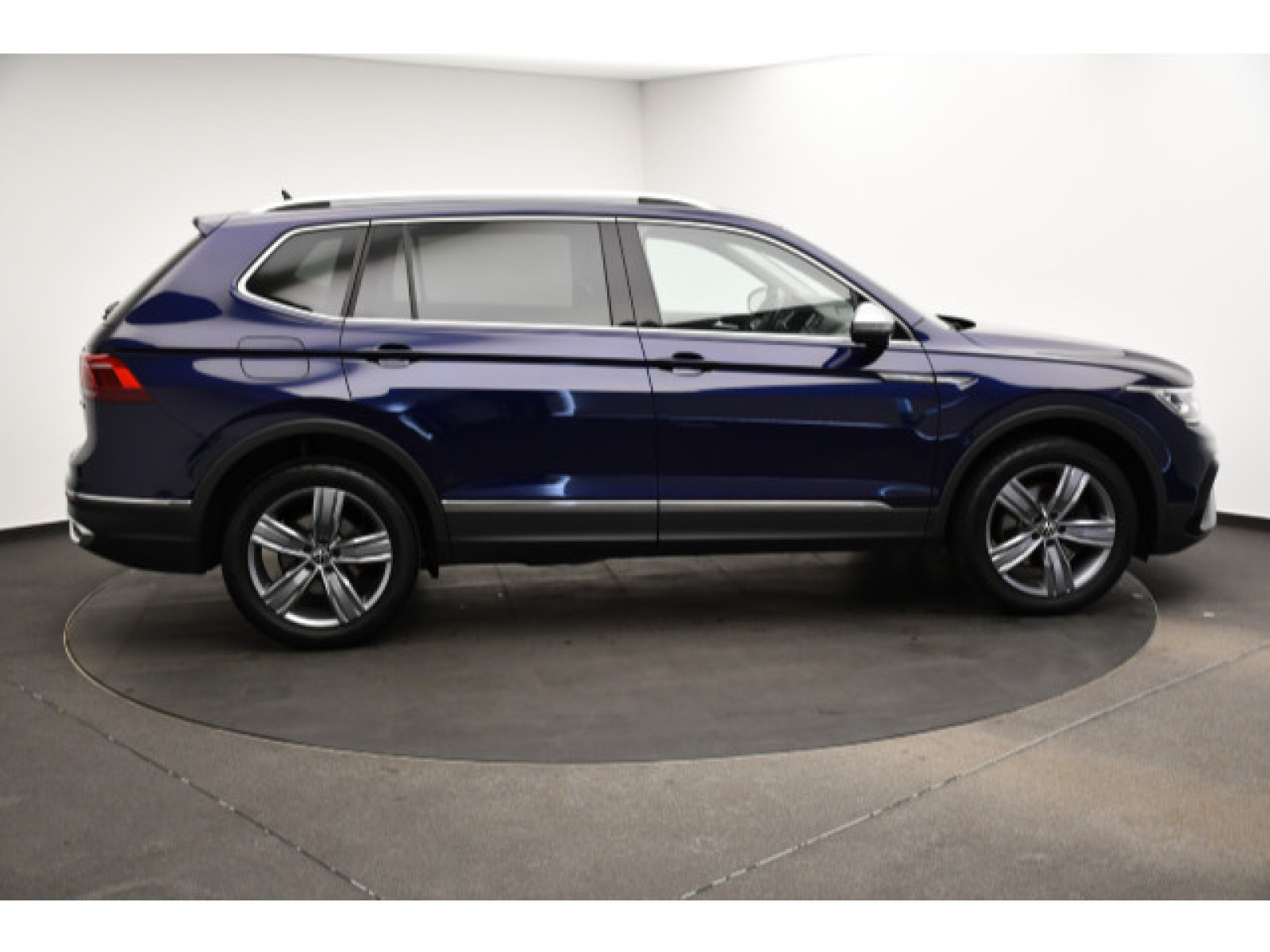 Volkswagen - Tiguan Allspace_17
