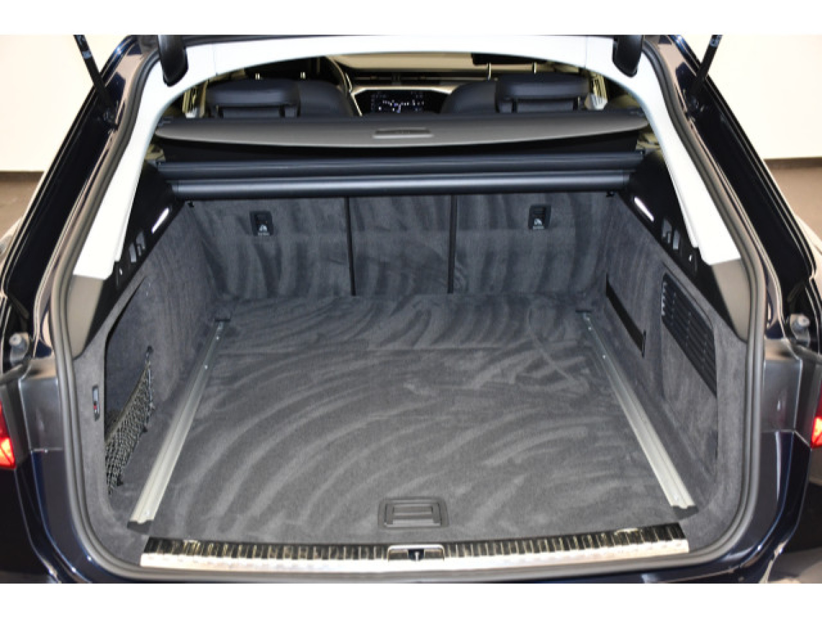 Audi - A6 Avant_10