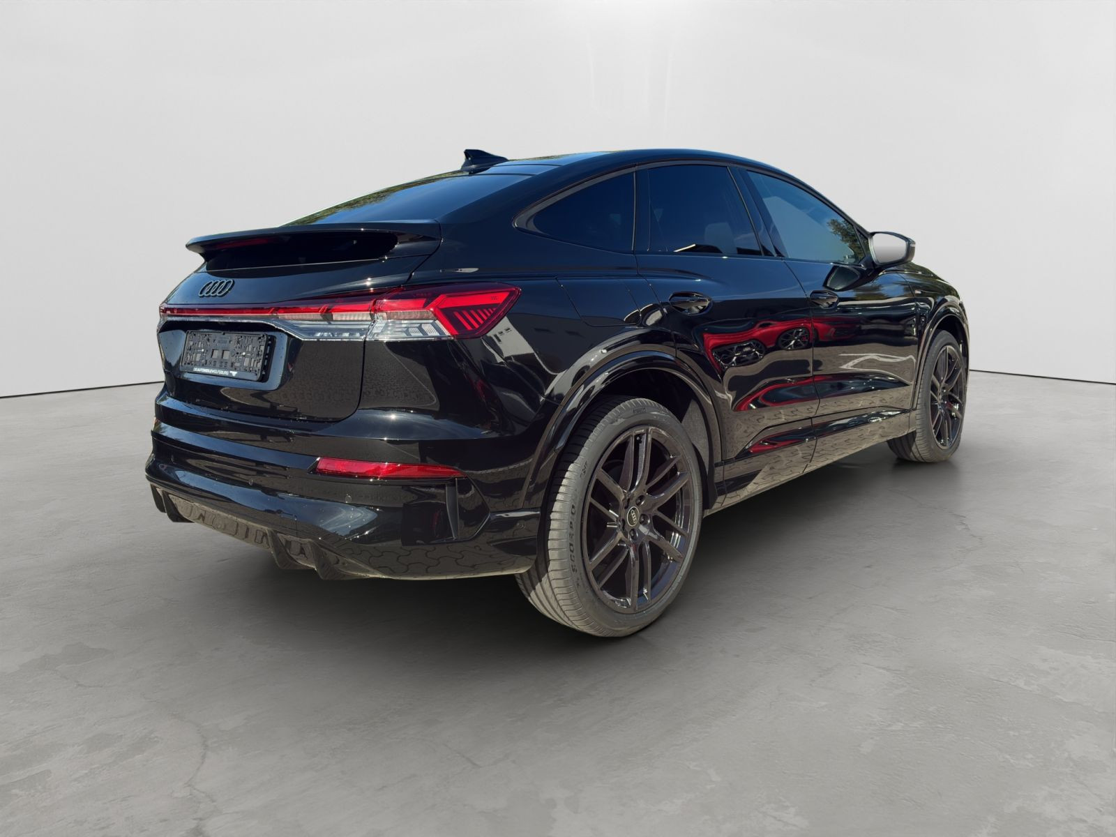Audi - Q4 Sportback e-tron_5