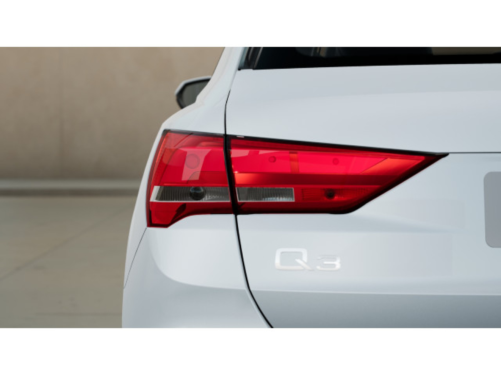 Audi - Q3_8