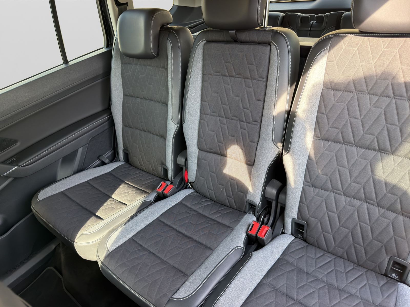 Volkswagen - Touran_14
