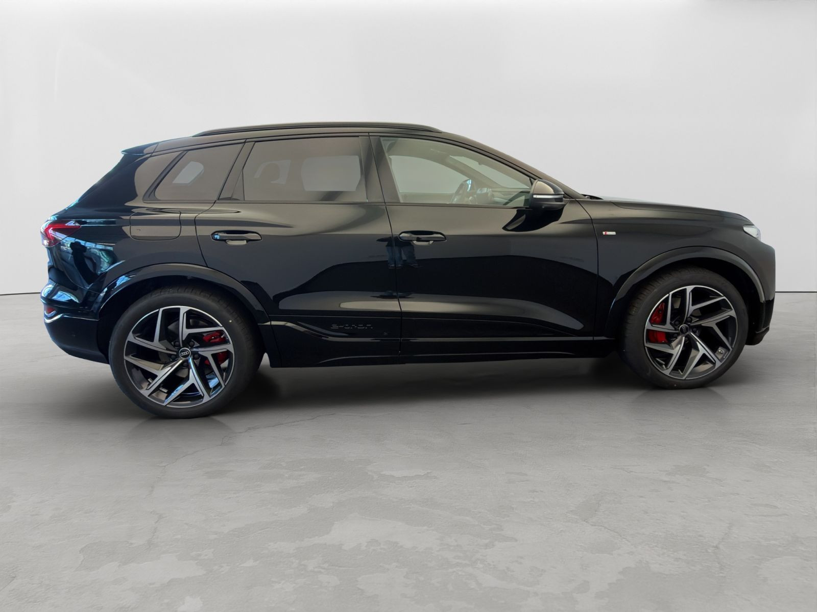 Audi - Q6 e-tron_6