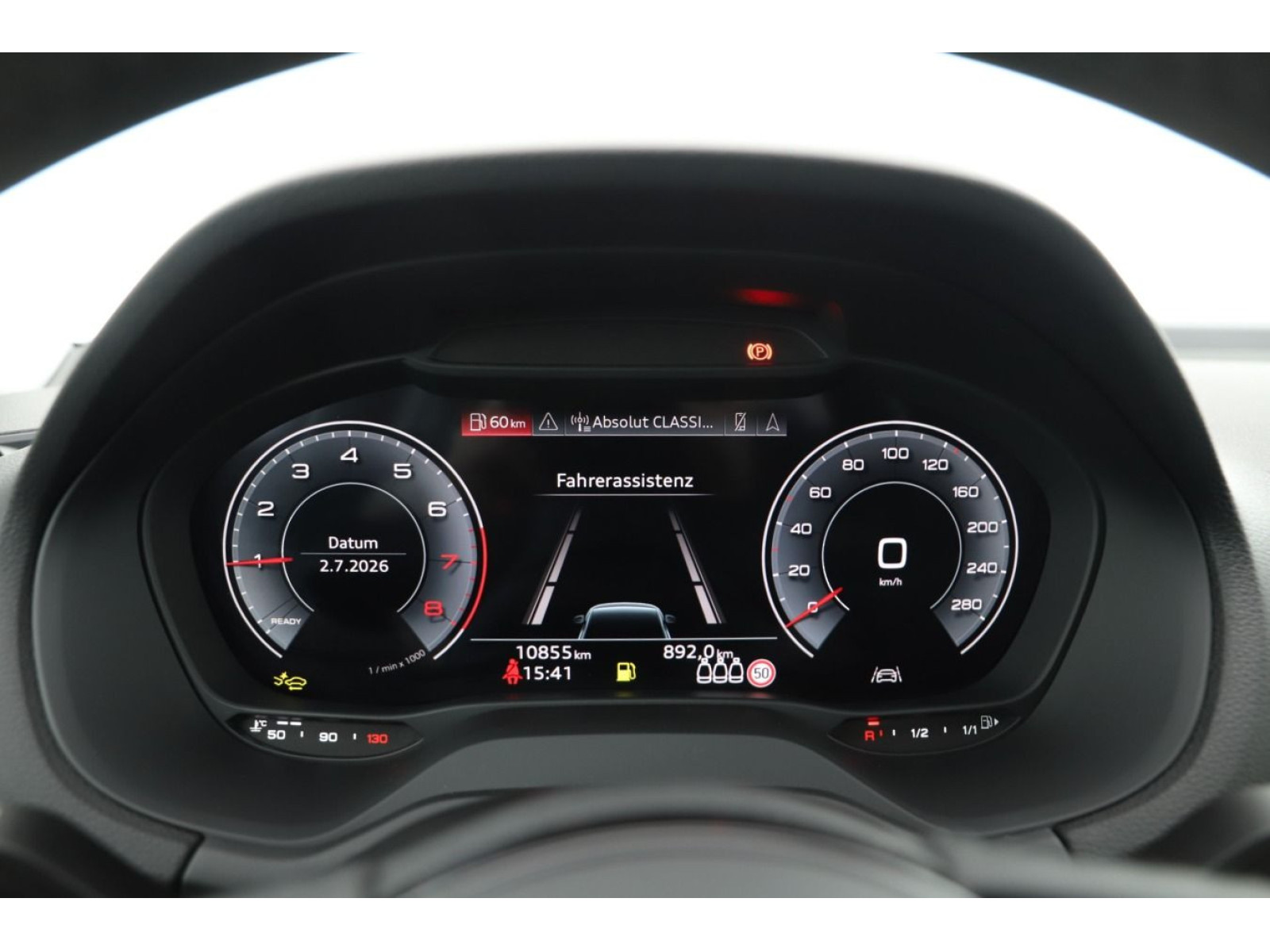 Audi - Q2_10