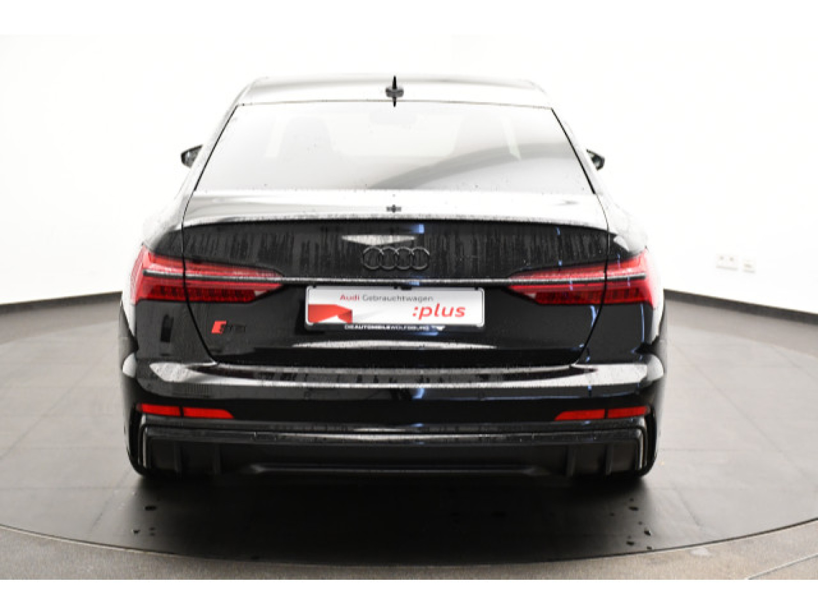 Audi - S6_21