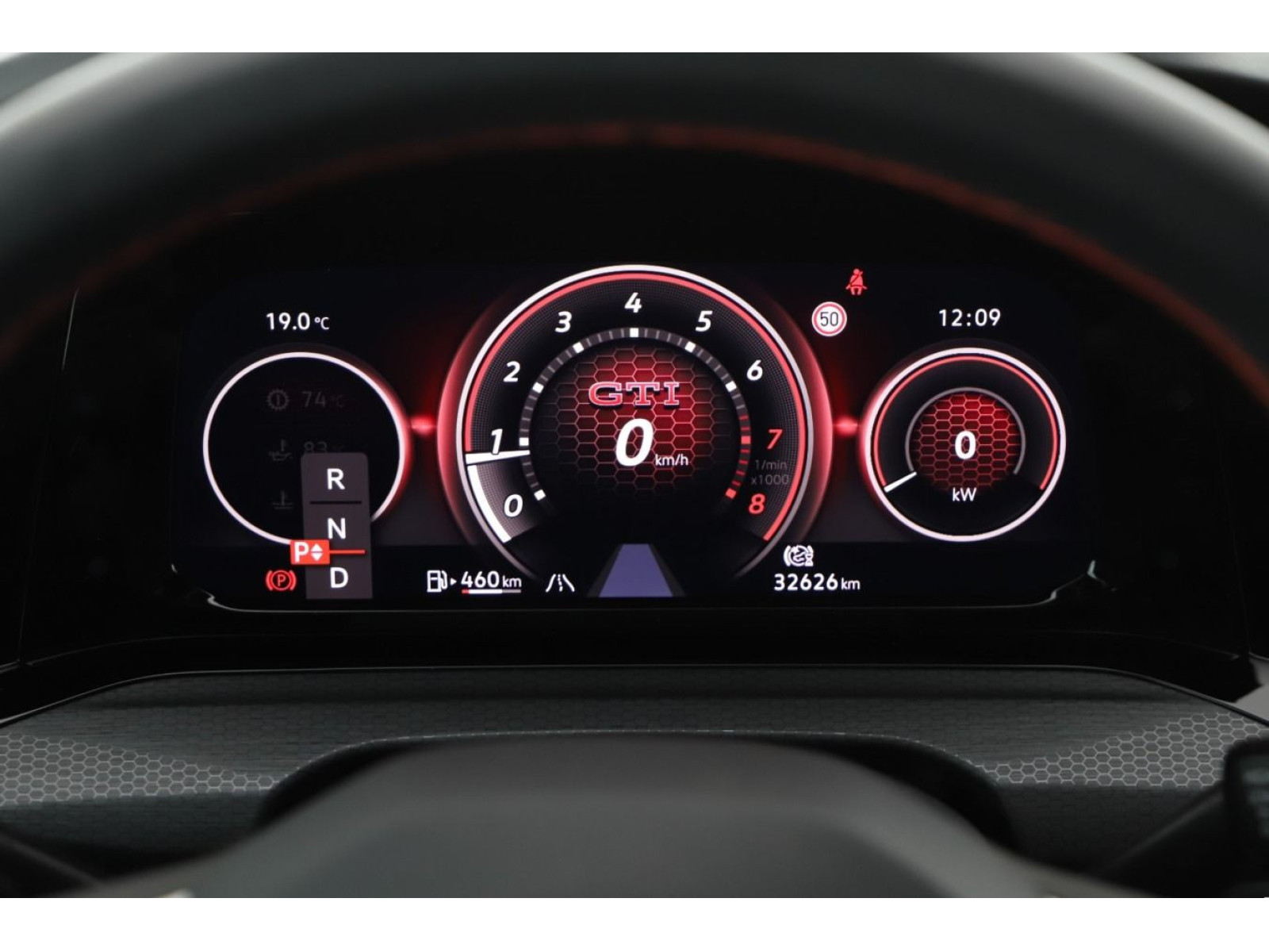 Volkswagen - Golf GTI_9