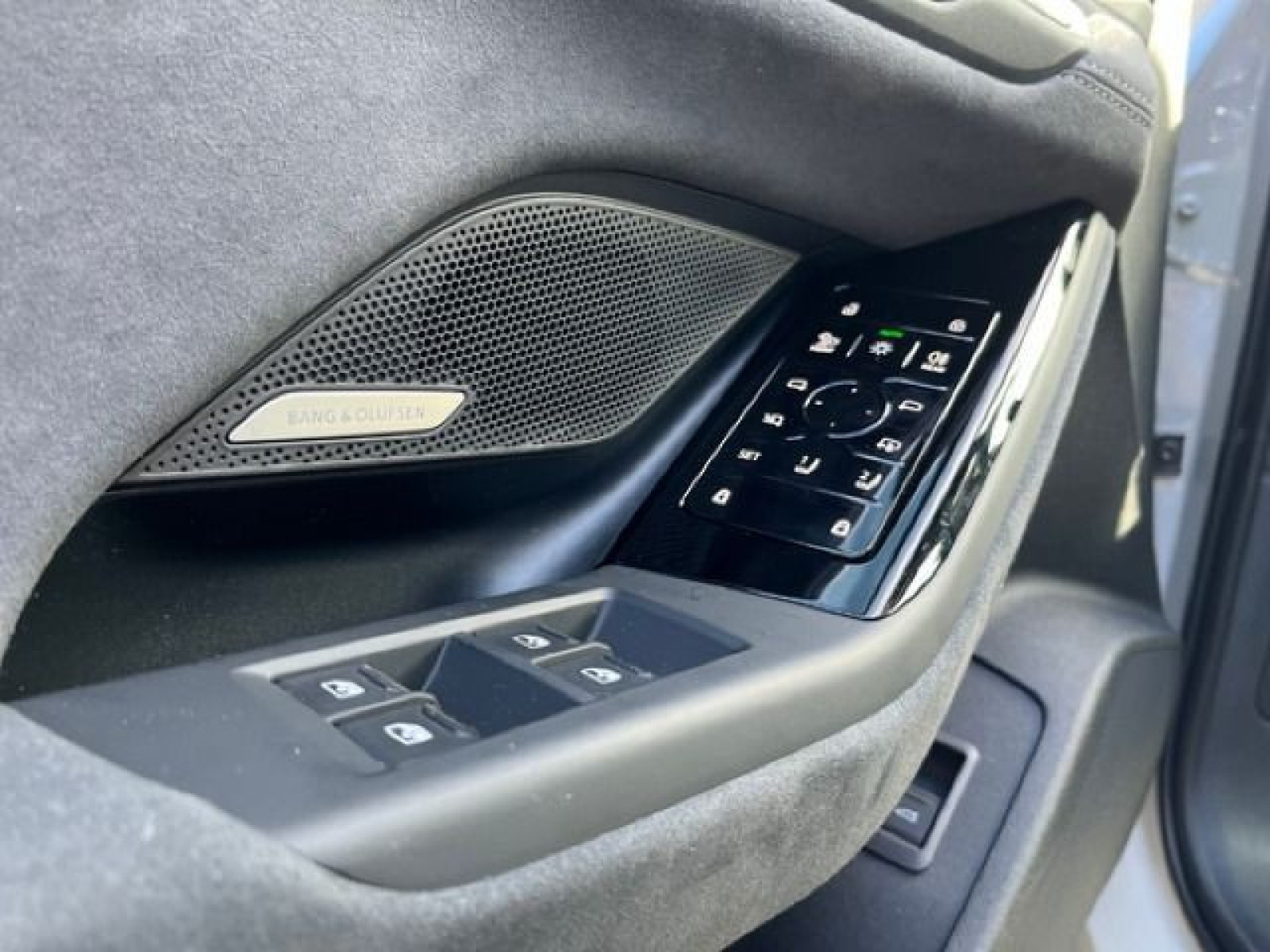 Audi - A6 Avant e-tron_13