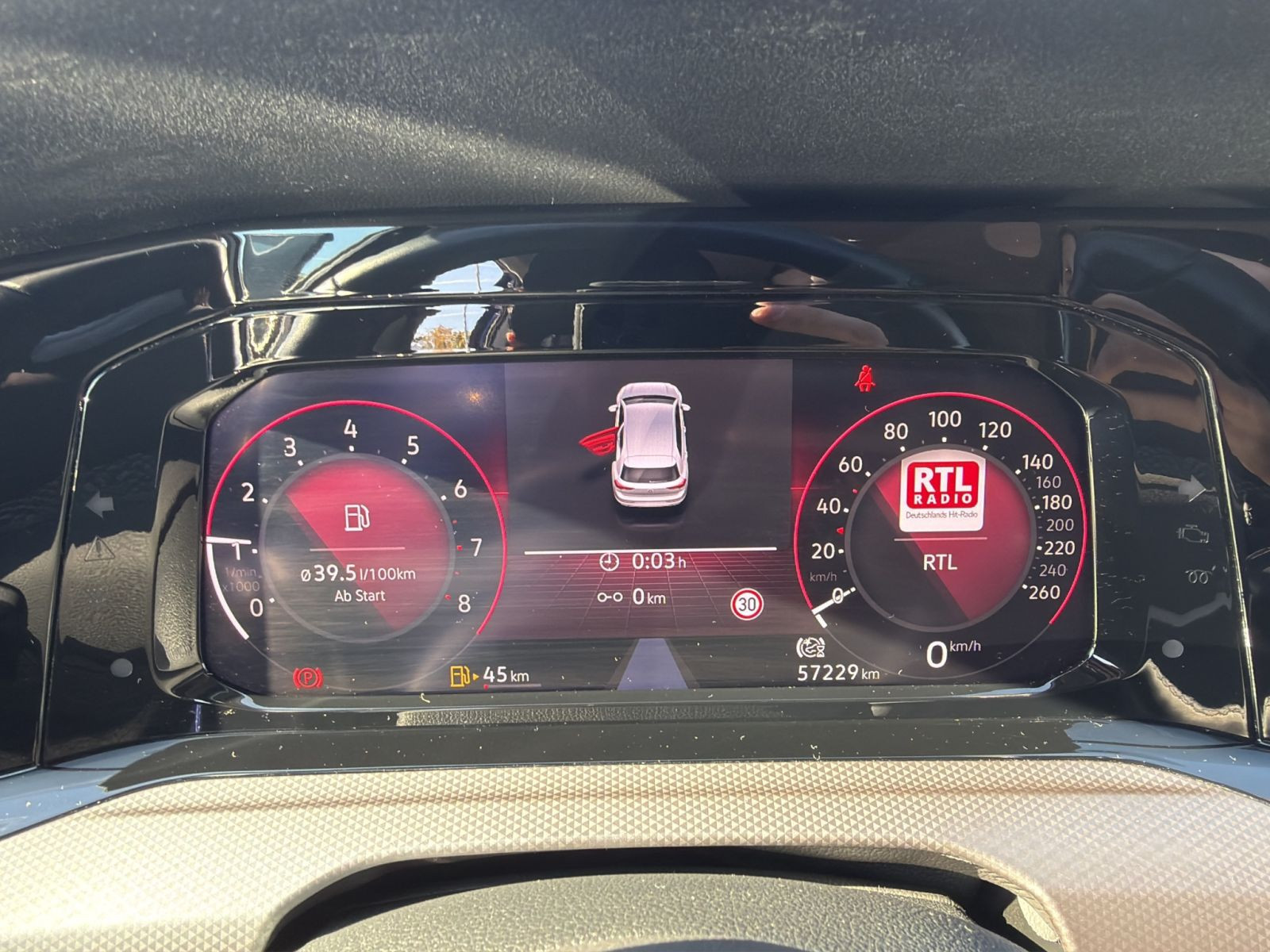 Volkswagen - Golf_11