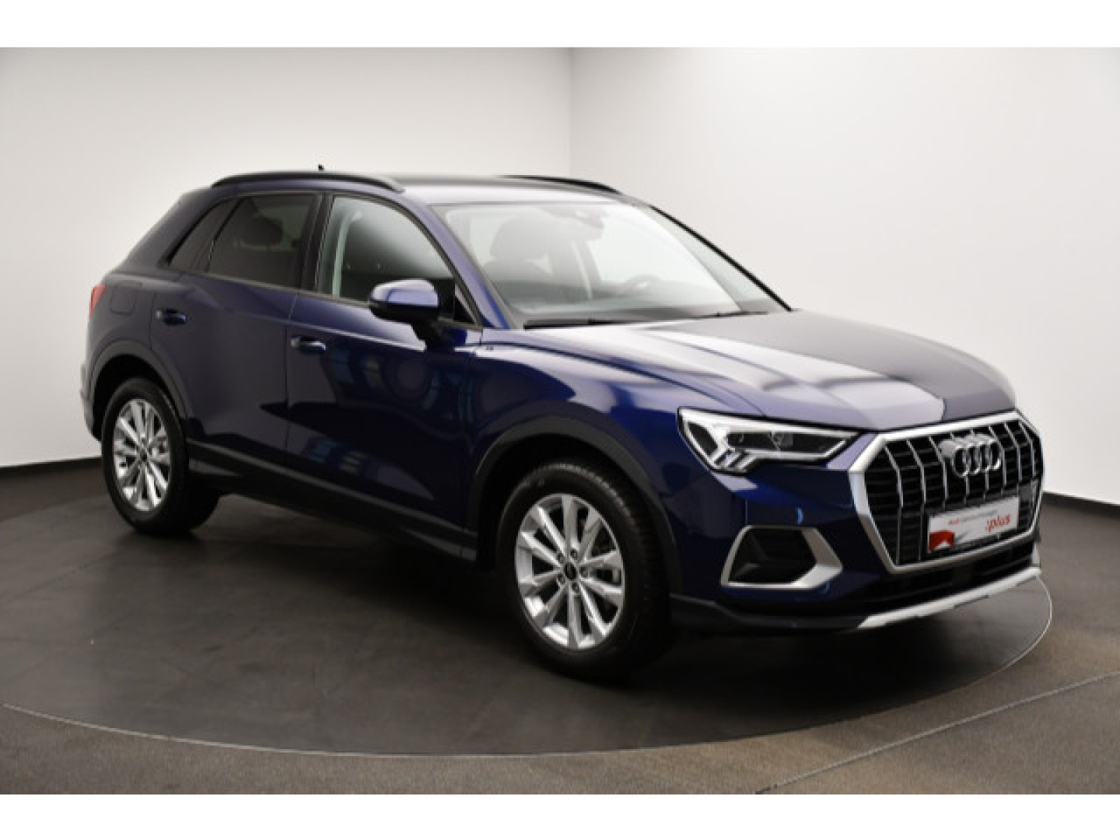 Audi - Q3_16