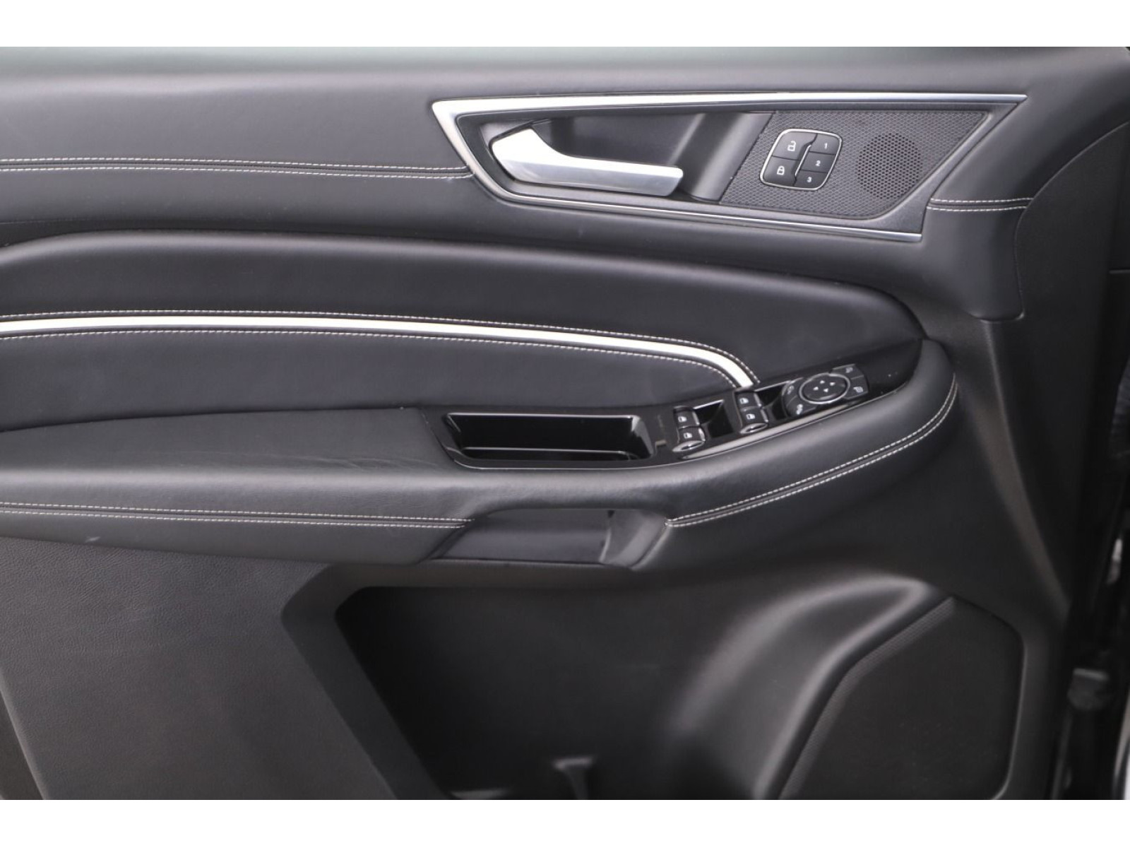 Ford - S-Max_17