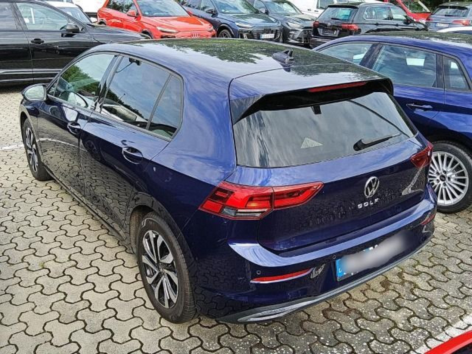 Volkswagen - Golf_4