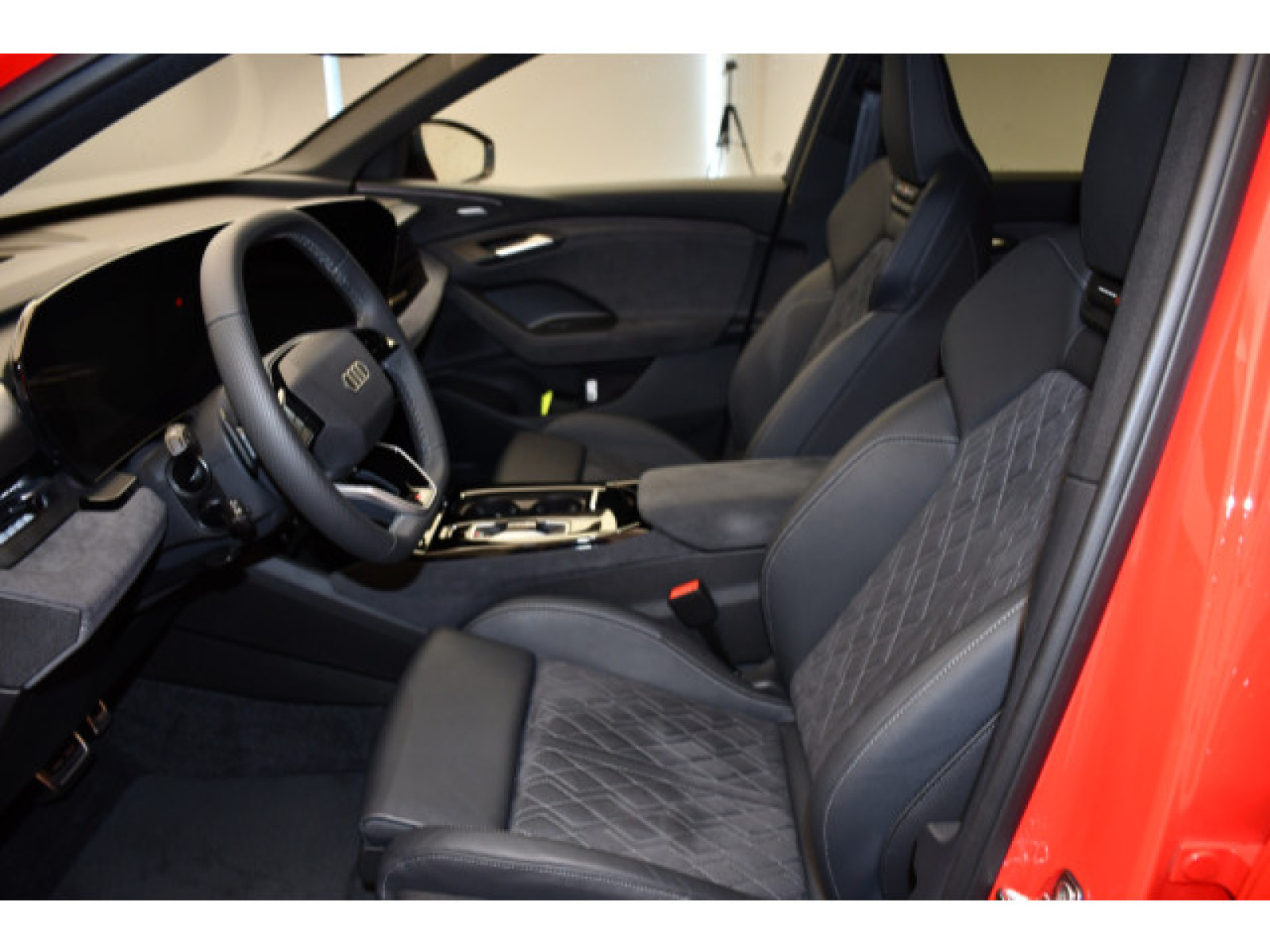 Audi - Q6 e-tron_5