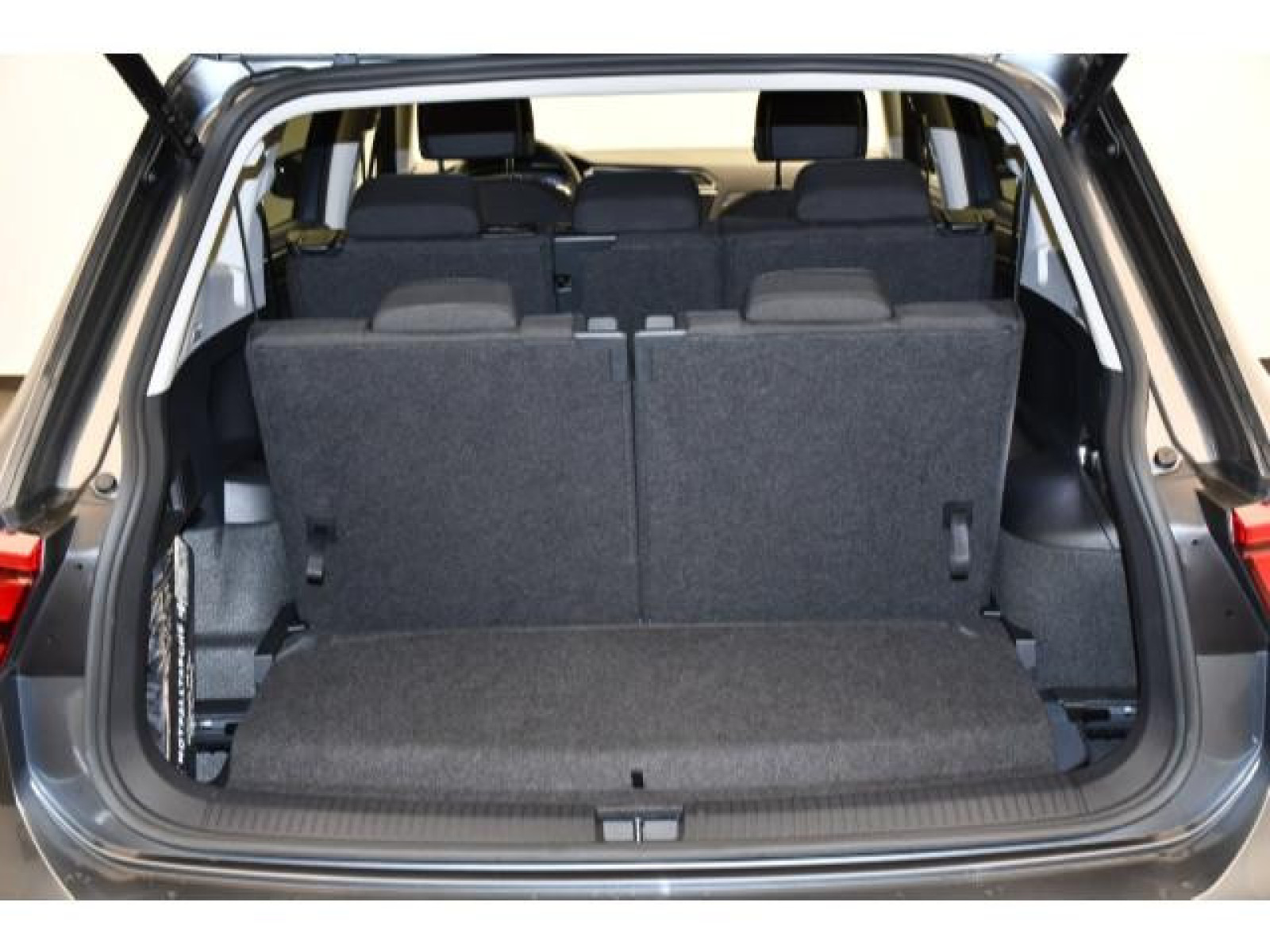 Volkswagen - Tiguan Allspace_12
