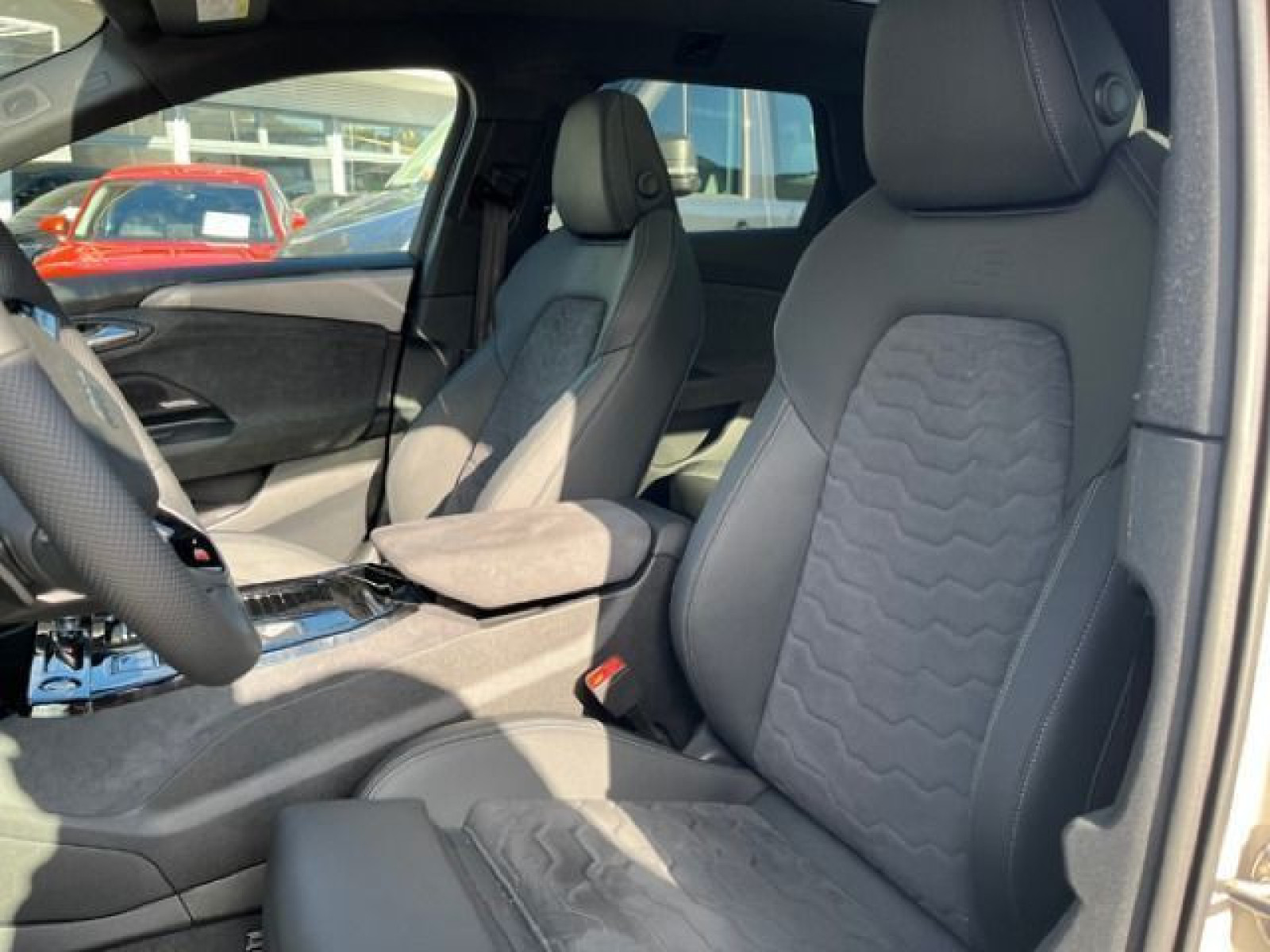 Audi - A6 Avant e-tron_12