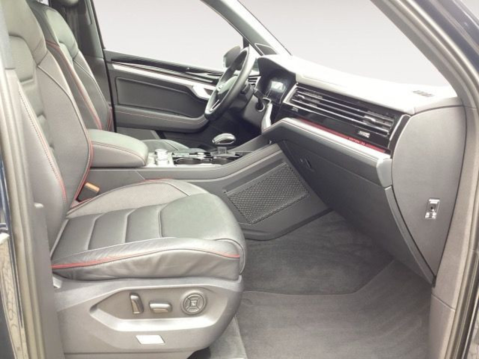 Volkswagen - Touareg_15