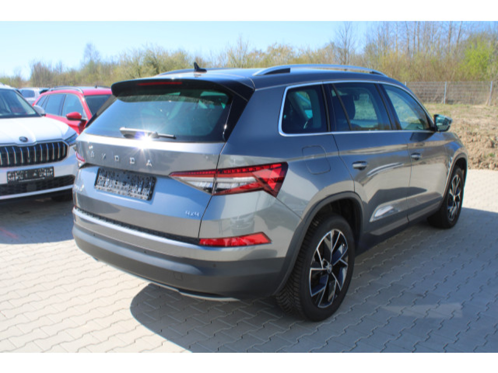 diagonalansicht-hinten-aussen