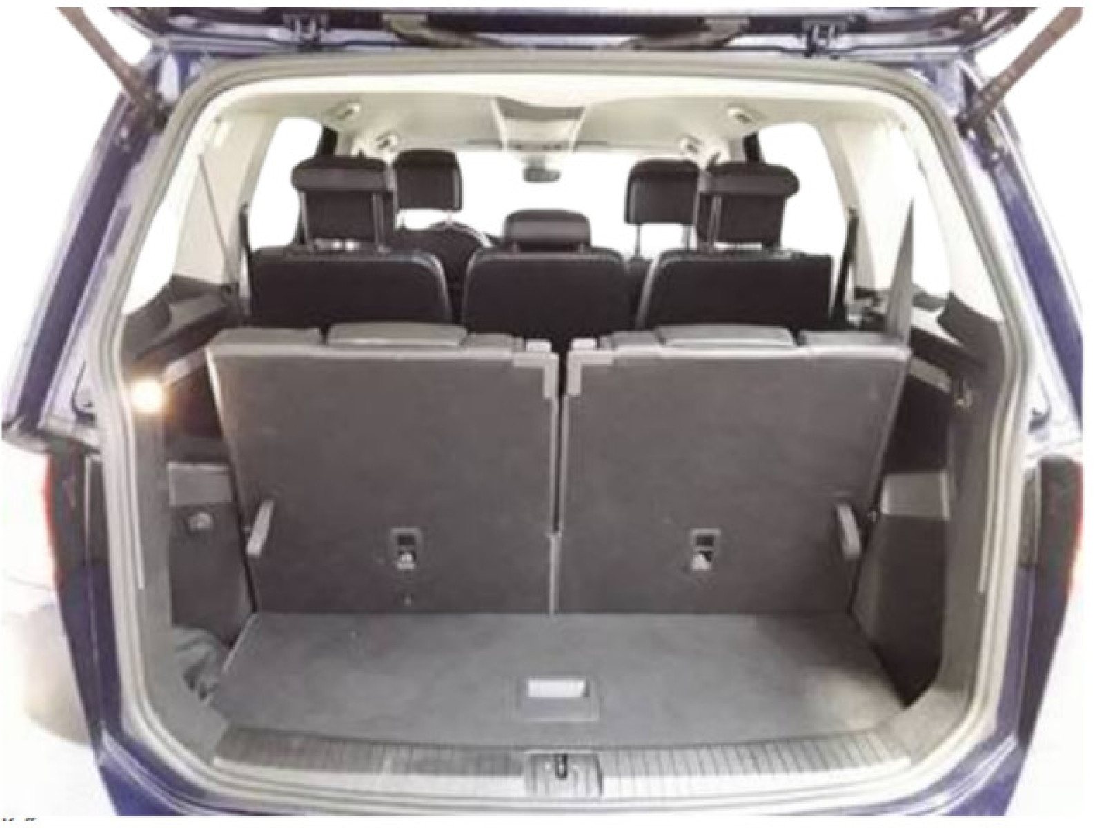 Volkswagen - Touran_6