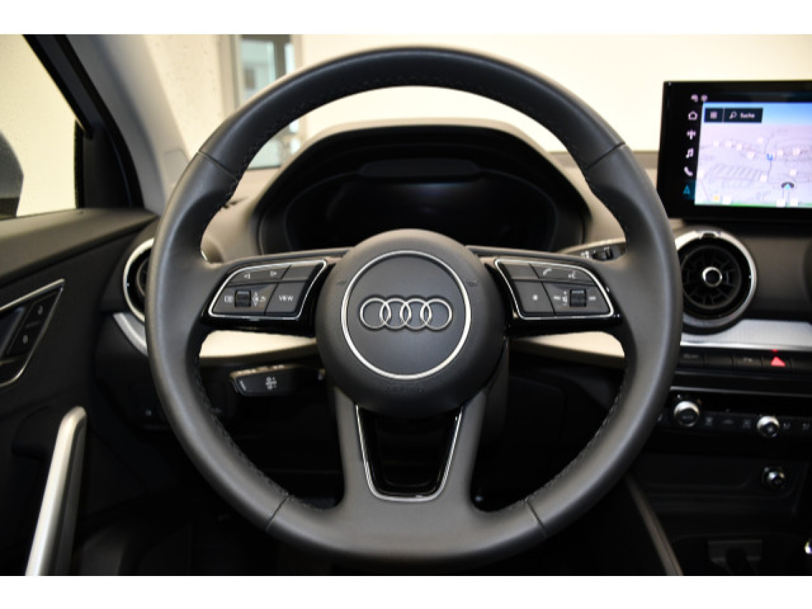 Audi - Q2_8