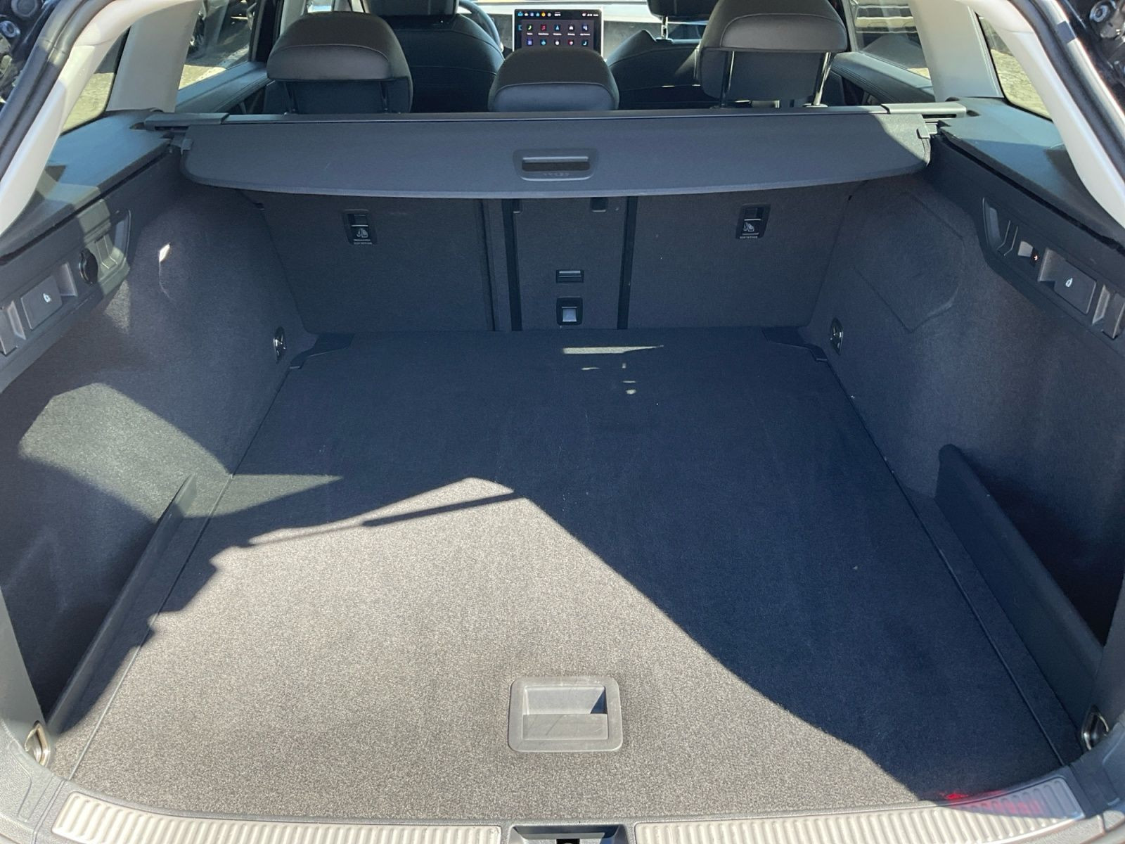 Volkswagen - Passat Variant_16