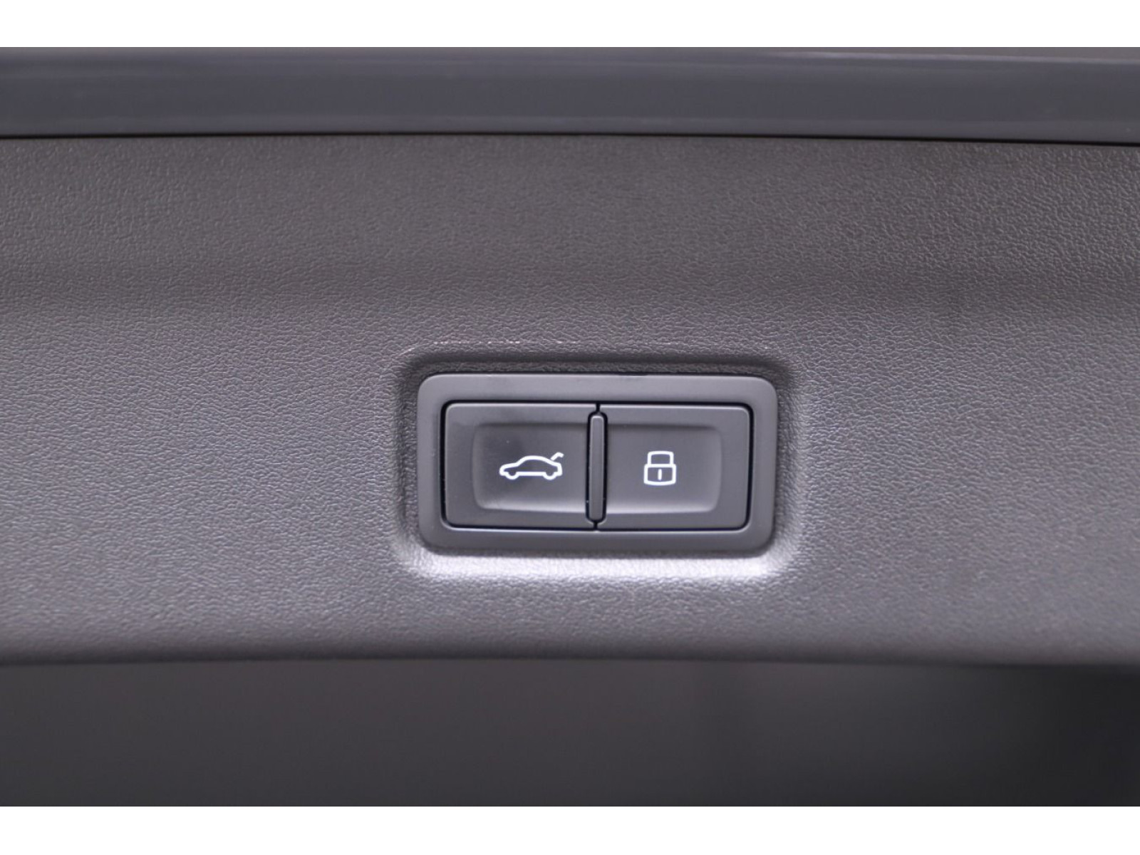 Audi - SQ6 SUV e-tron_18