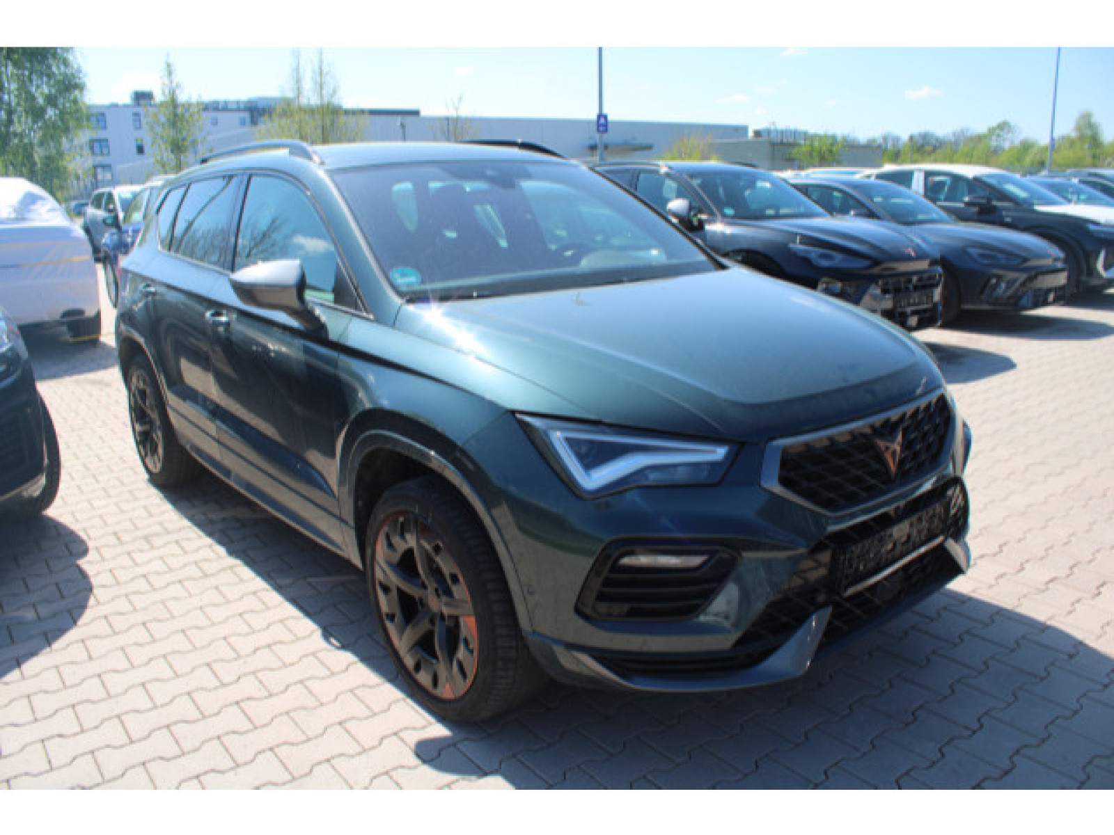 diagonal-frontansicht-aussen