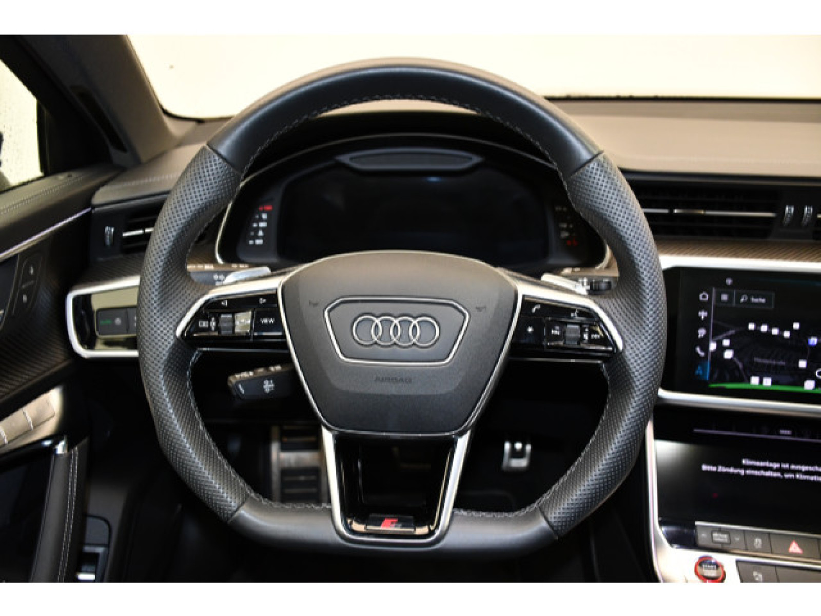 Audi - S6_5