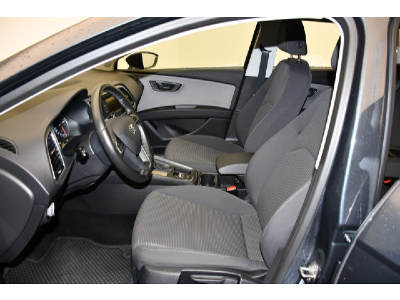 Seat - Leon_3