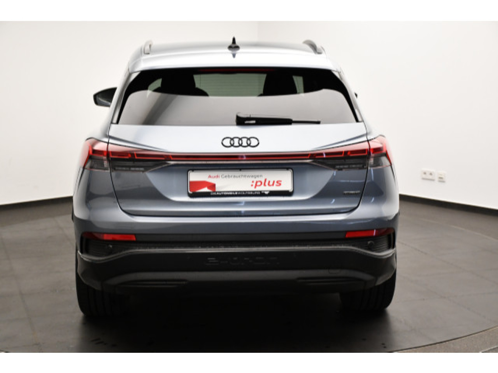 Audi - Q4 e-tron_21