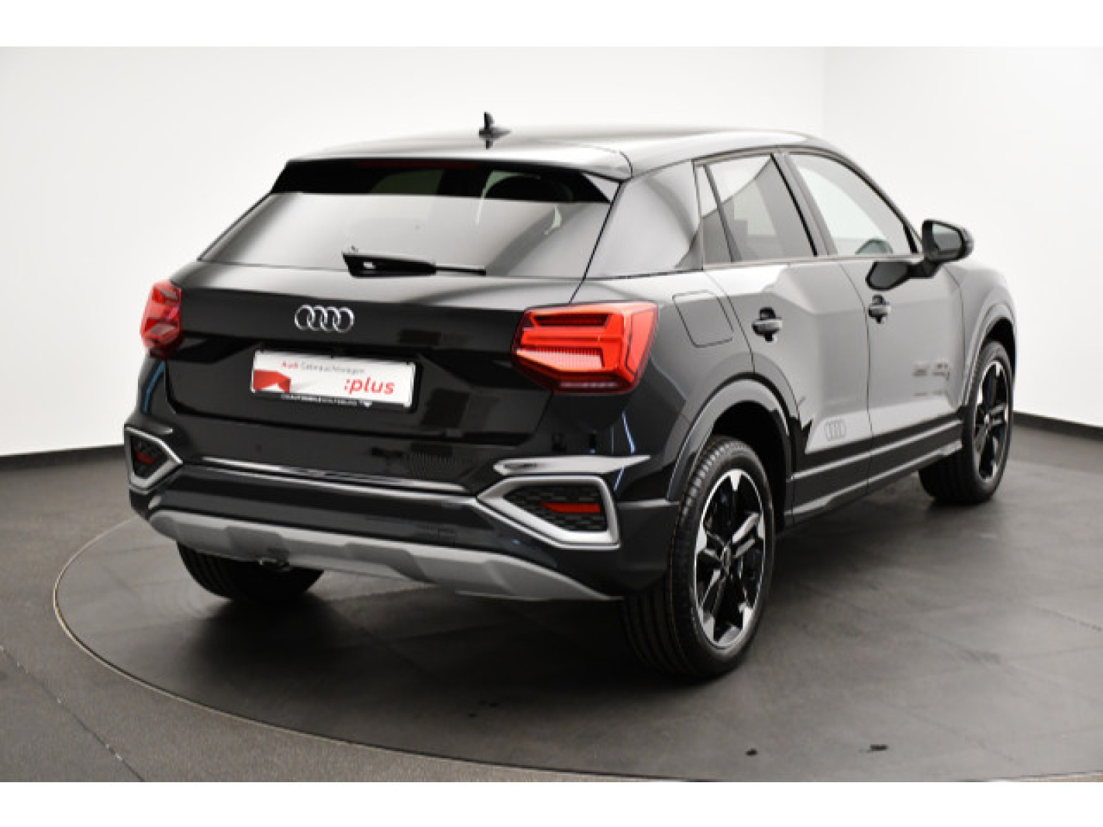 Audi - Q2_4