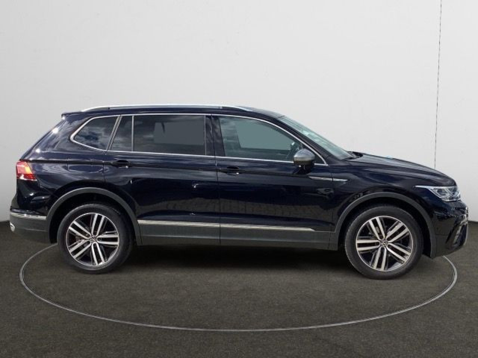 Volkswagen - Tiguan Allspace_6