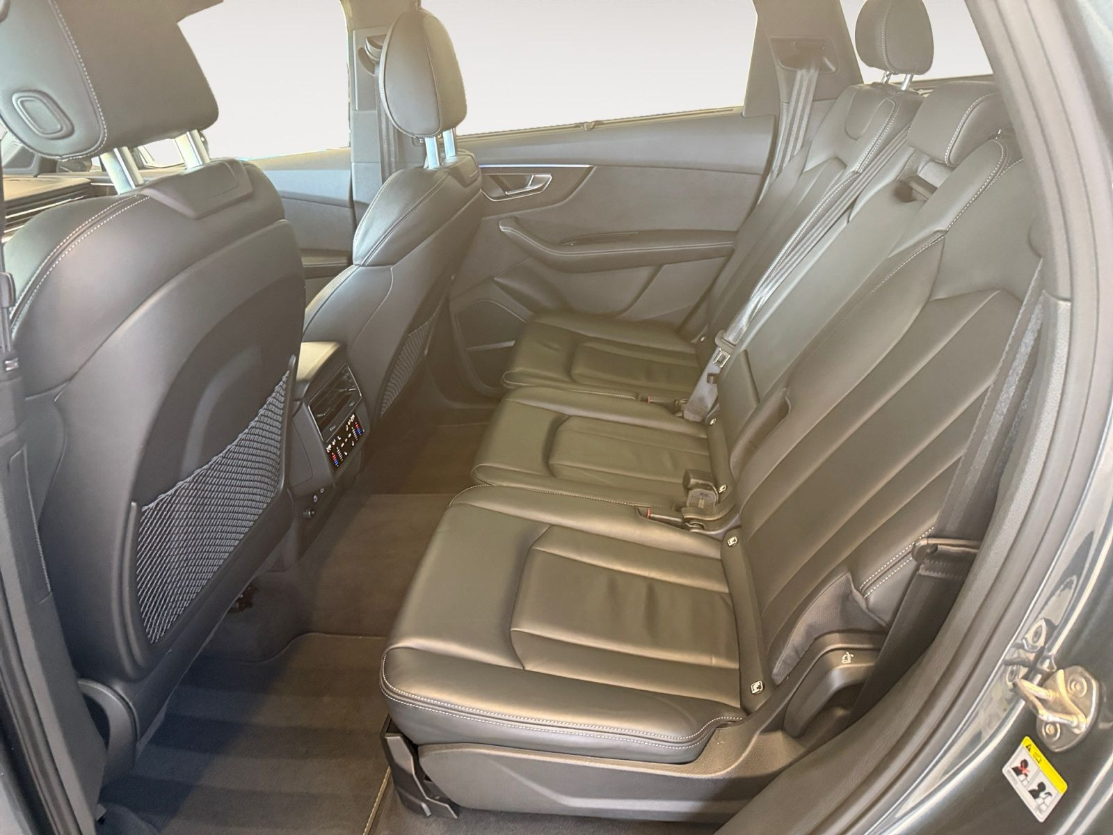 Audi - SQ7_14