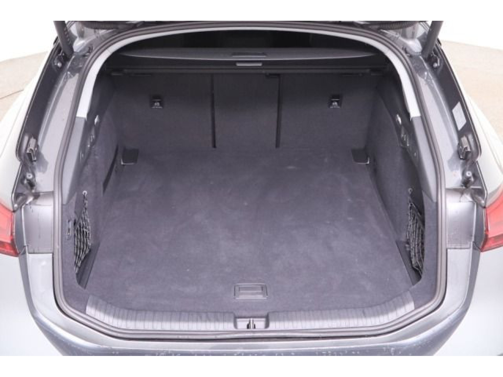 Audi - A6 Avant e-tron_15