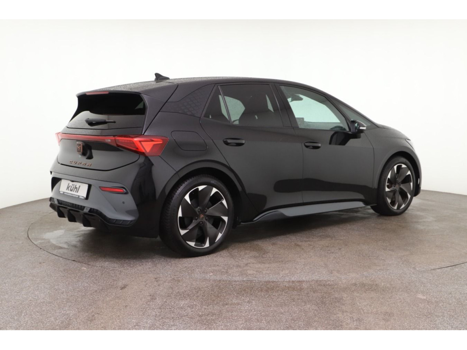 Cupra - Born_3
