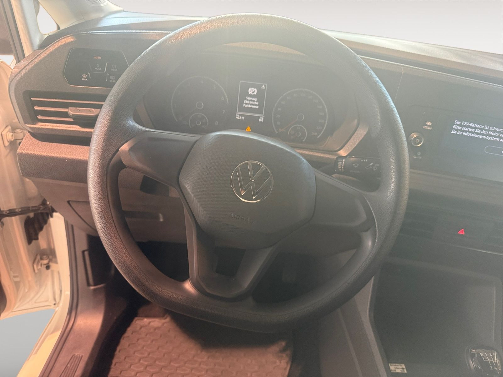 Volkswagen - Caddy_13