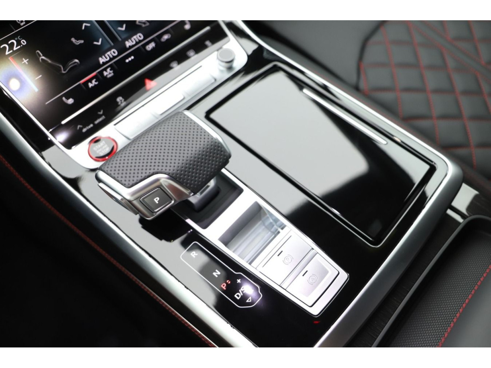 Audi - SQ7_13