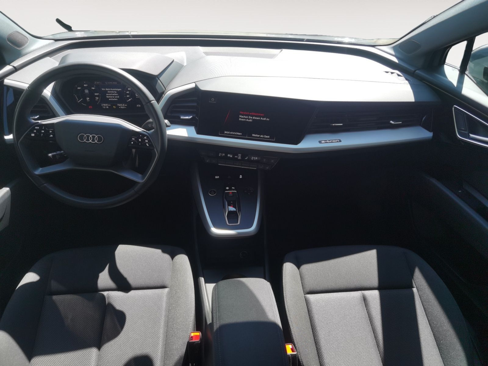 Audi - Q4 e-tron_12