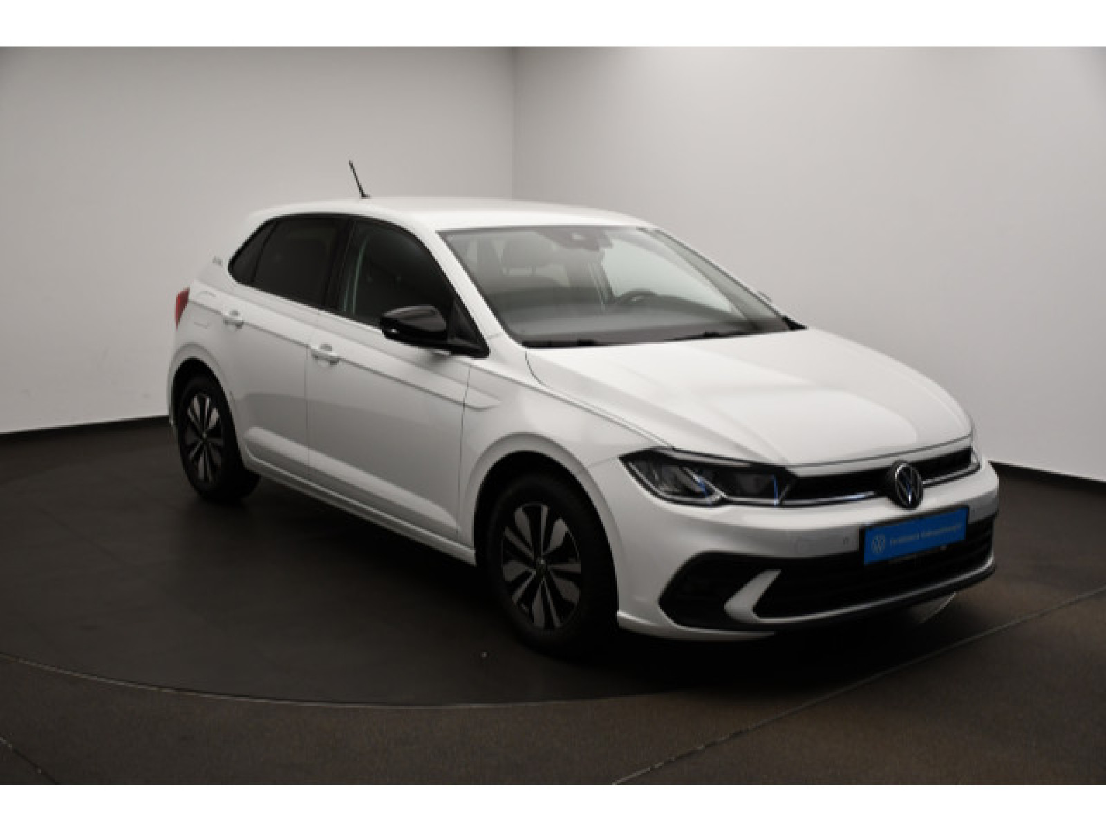 Volkswagen - Polo_12