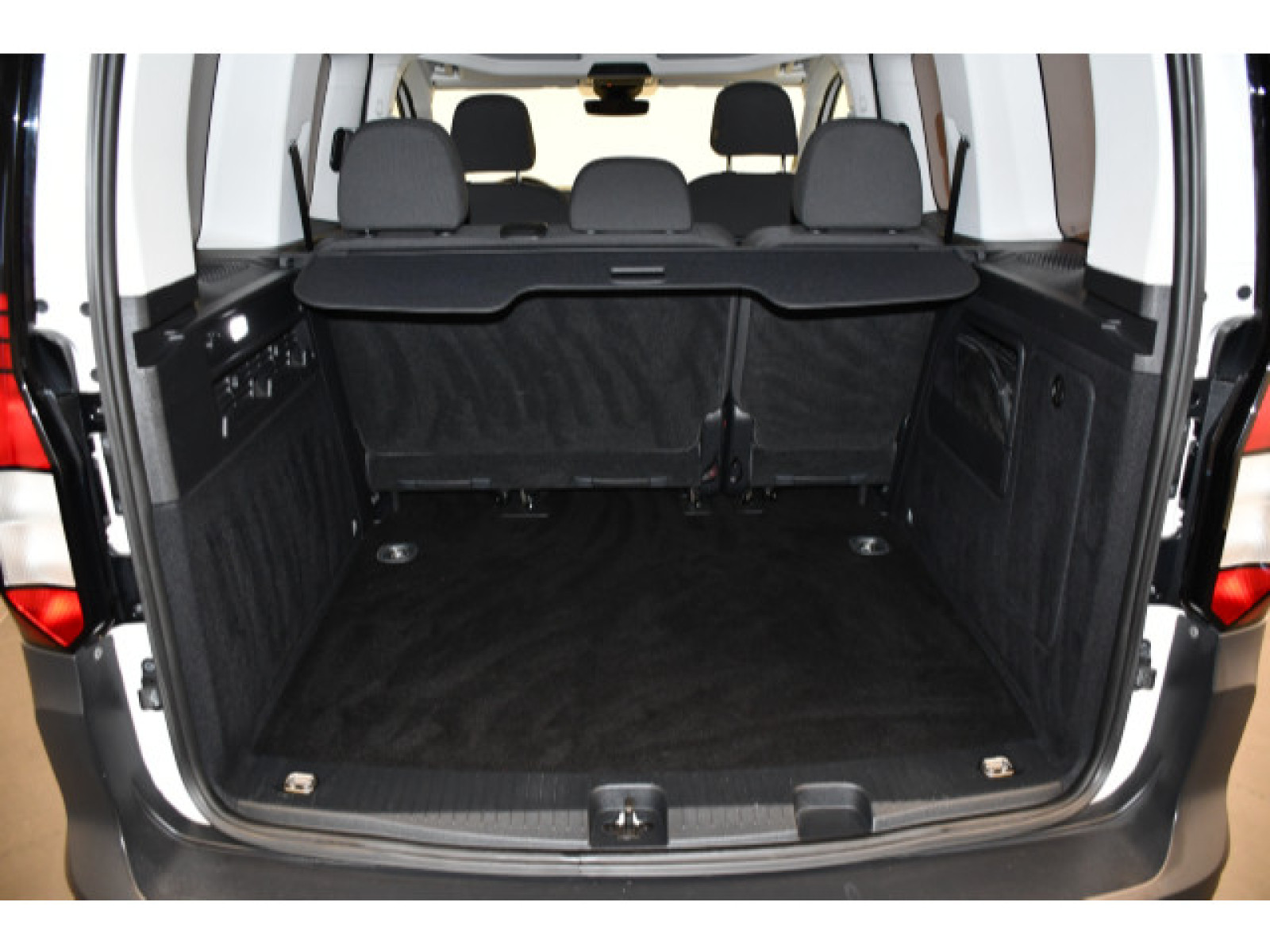 Volkswagen - Caddy_9
