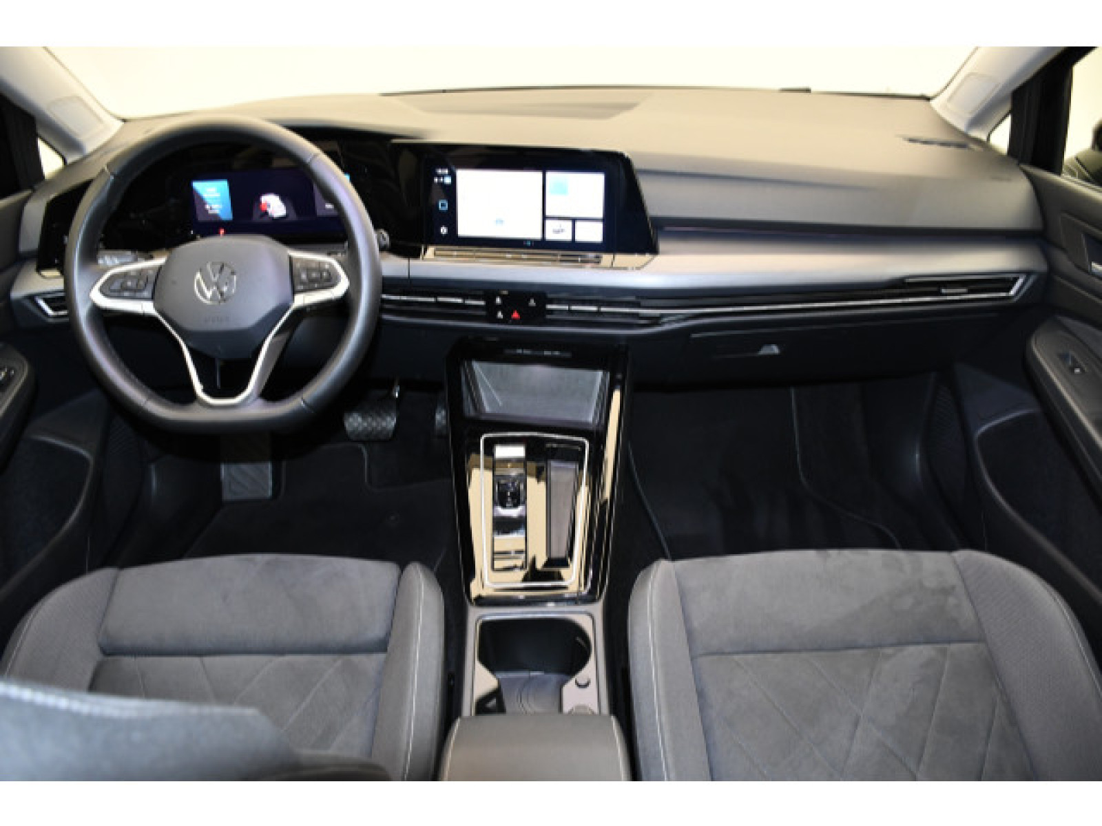 Volkswagen - Golf_4