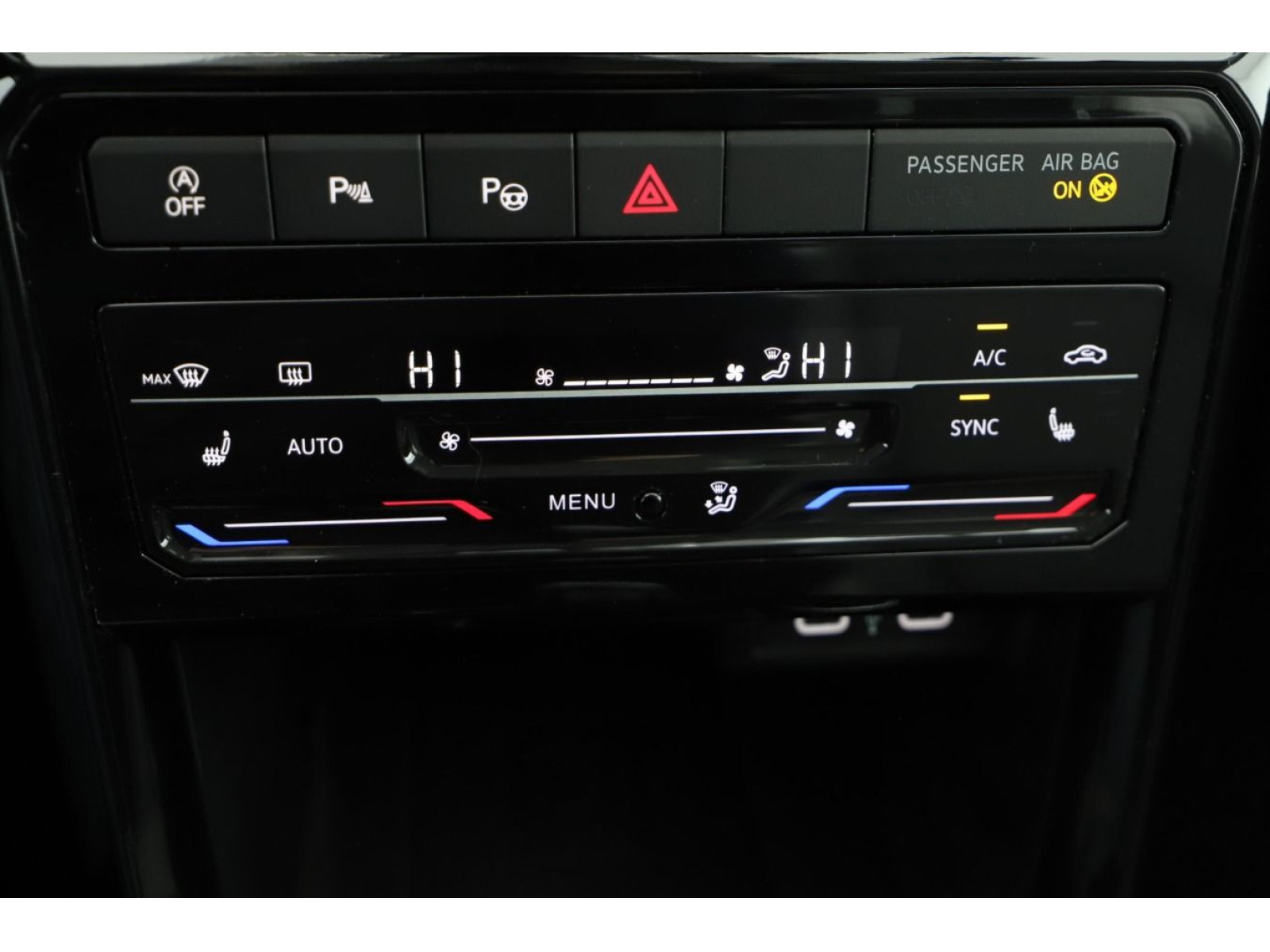 Volkswagen - T-Cross_13
