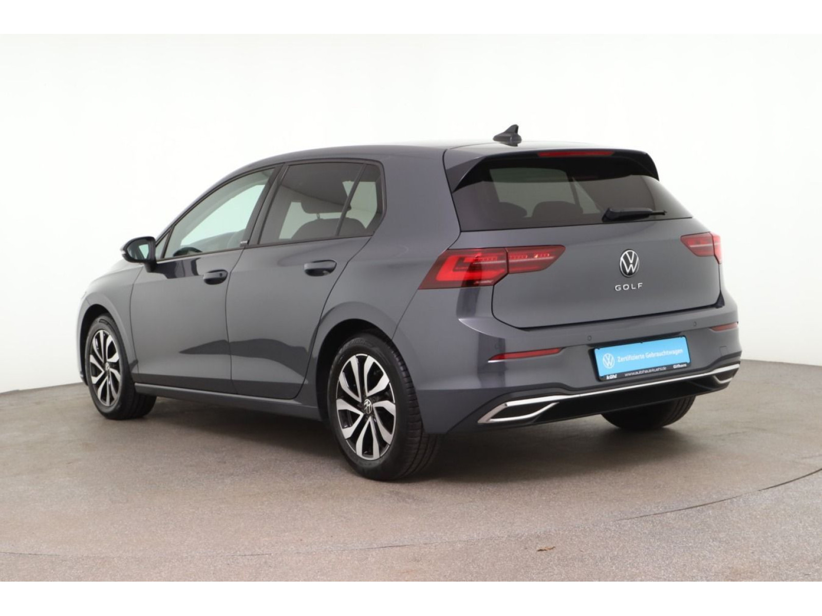 Volkswagen - Golf_4
