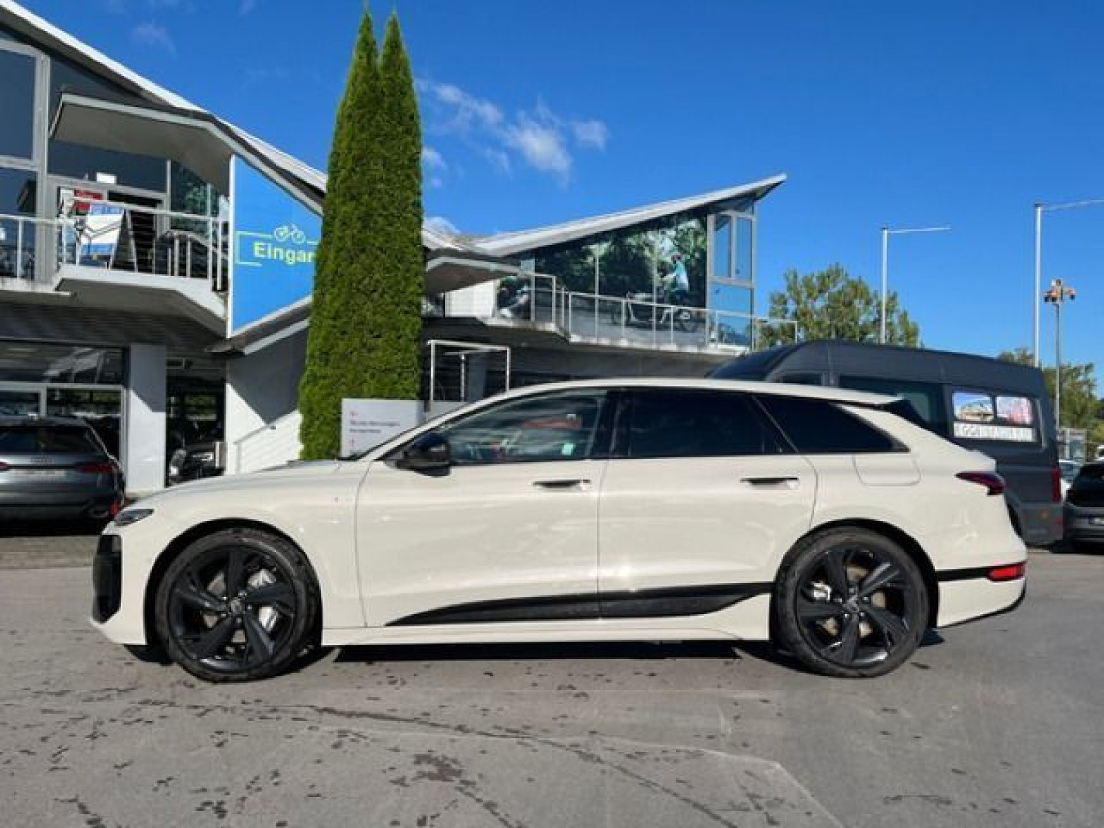 Audi - A6 Avant e-tron_3