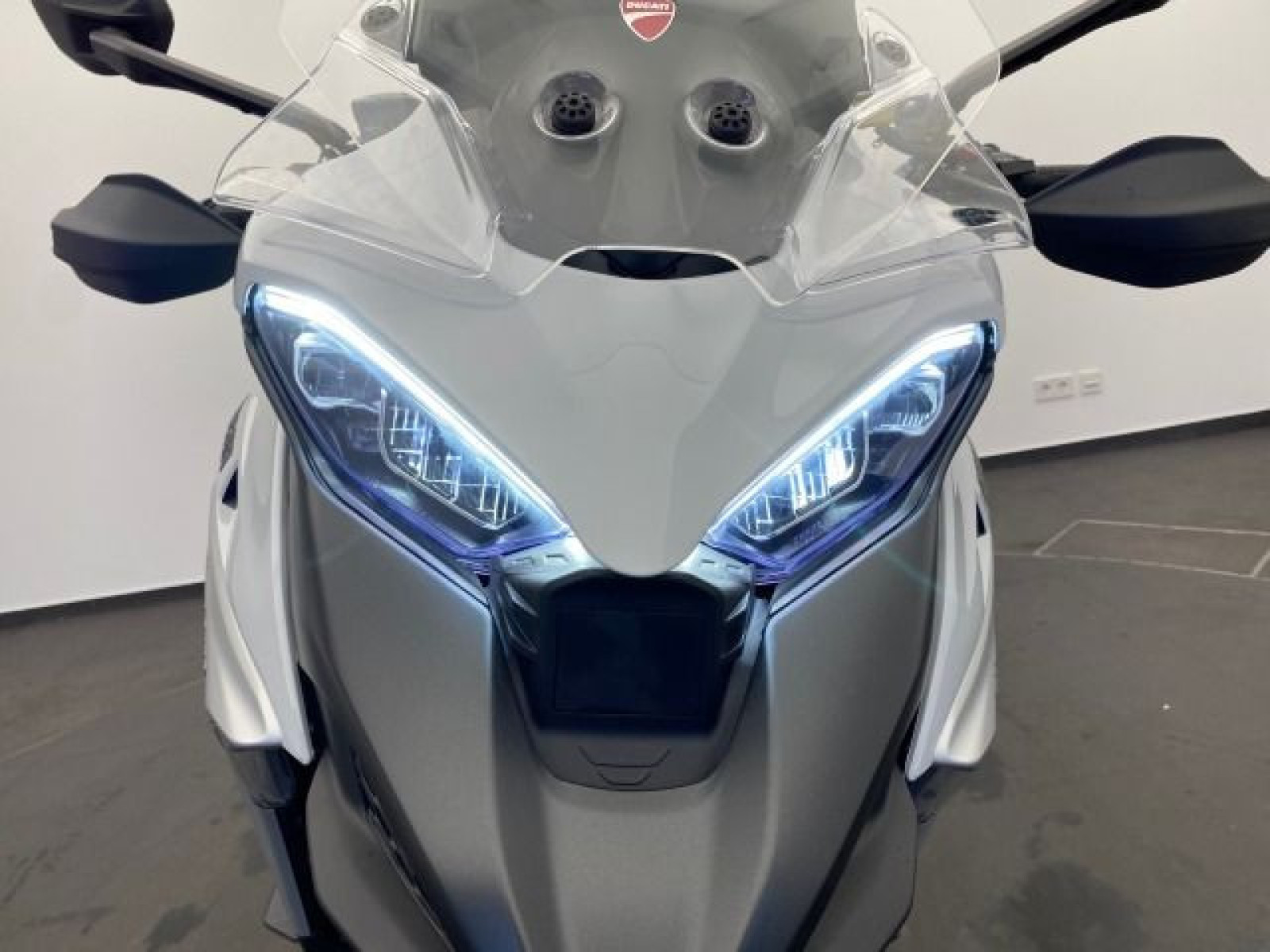 Ducati - Multistrada V4 S_6