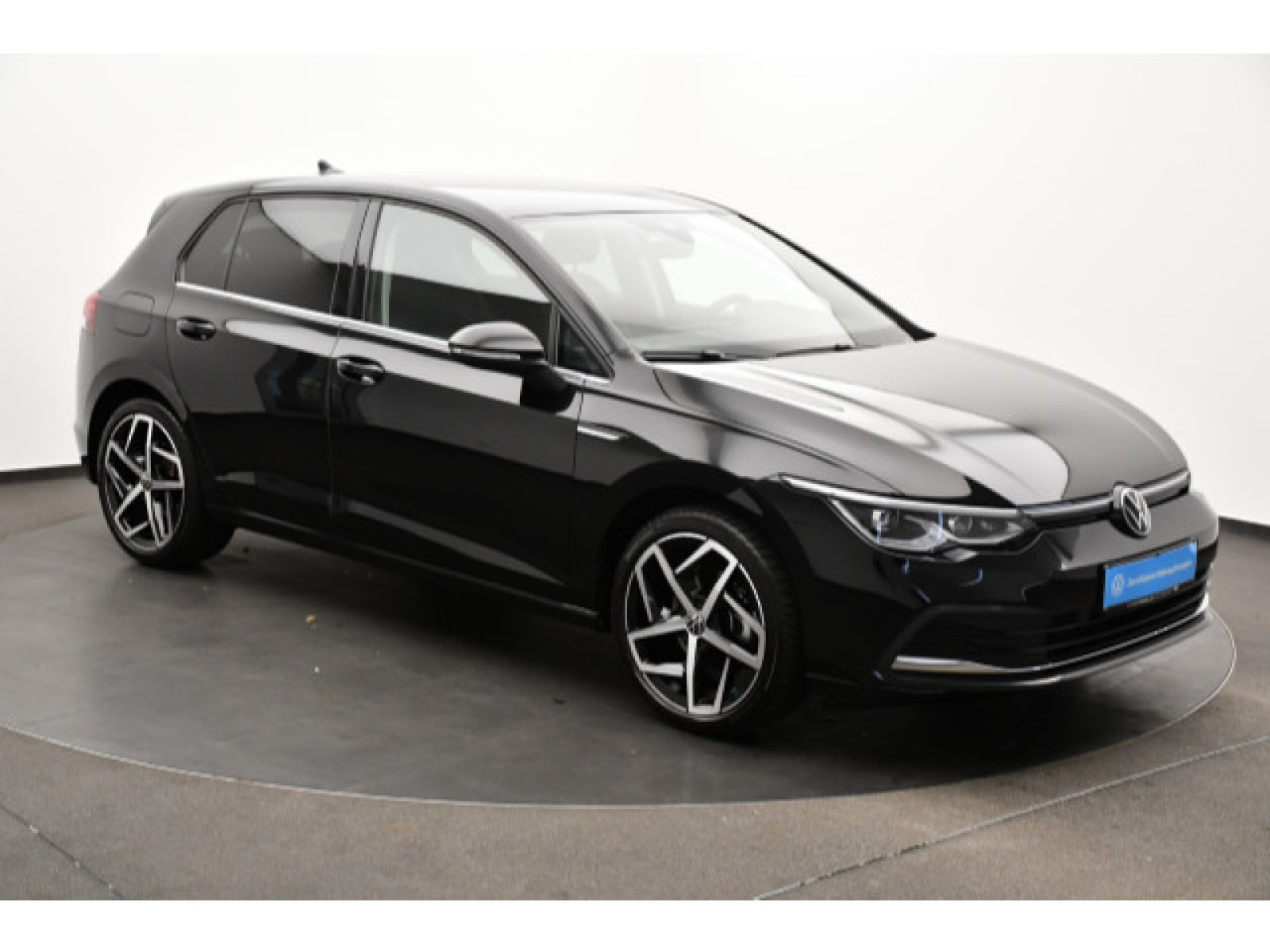 Volkswagen - Golf_14