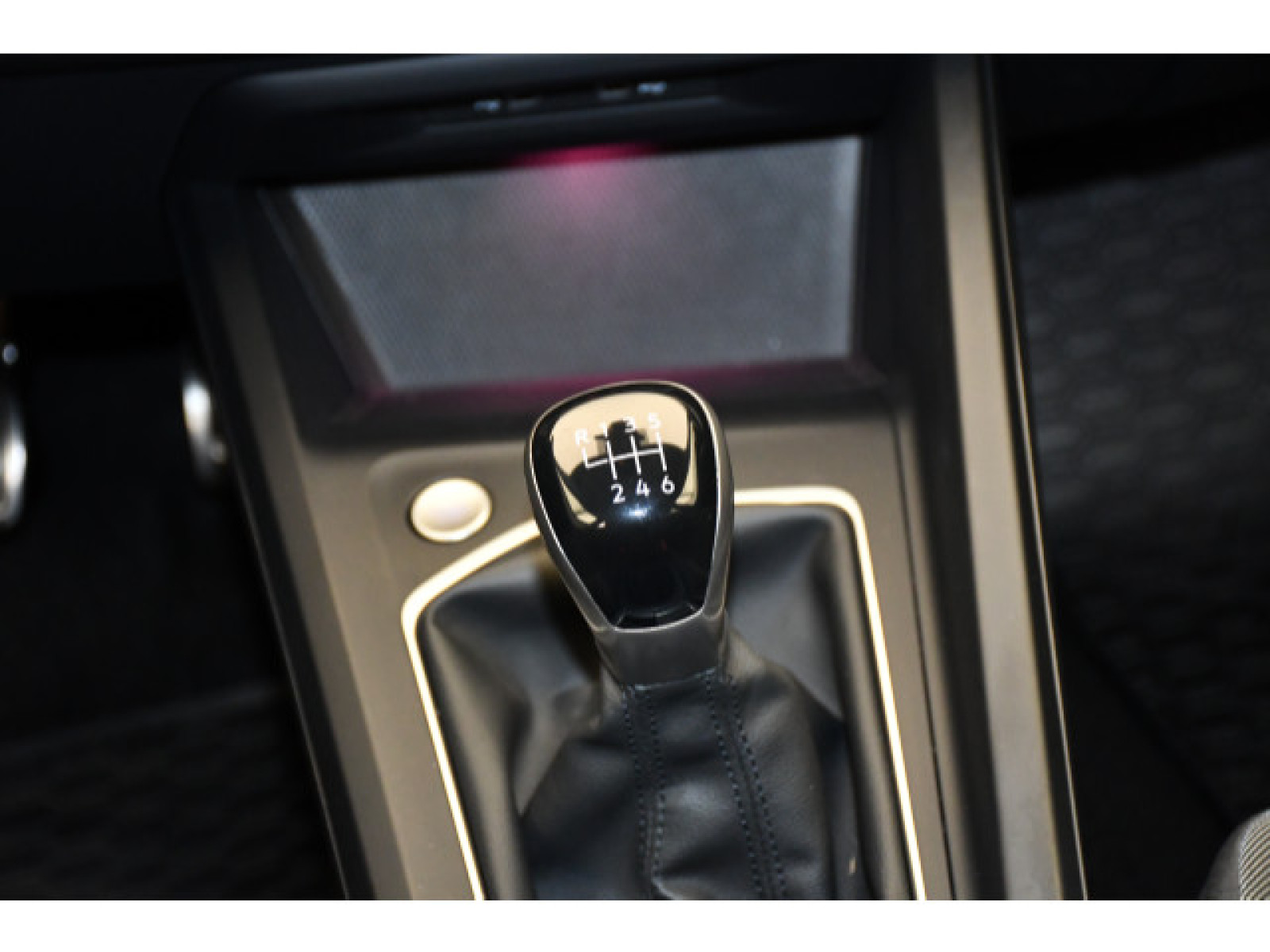 Volkswagen - Golf_6