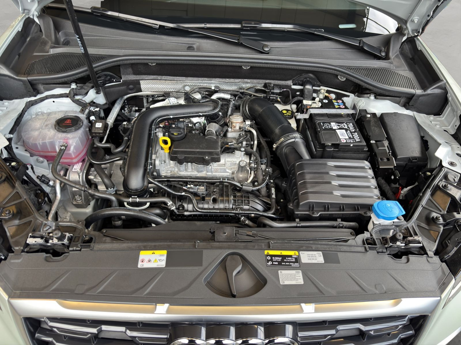 Audi - Q2_21